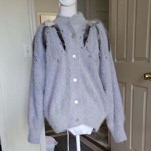 Elegant Gray Women's Sweater